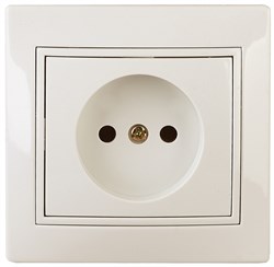 1-201-02 Intro Розетка 2P, 16А-250В, IP20, СУ, Plano, сл.кость (10/200/2400) Под заказ Б0053861