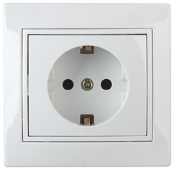 1-202-01 Intro Розетка 2Р+E Schuko, 16АХ-250В, СУ, Plano, белый(одноместная с/з) Б0053874