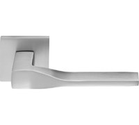 Ручка дверная Rucetti RAP 27 SLIM-S SC, на квадратной розетке 6 мм, цвет - мат.хром