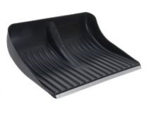 Лопата снеговая  490х400мм,№1 пластмассовая с оц.планкой , ф32 с ал/ч и ручкой 10804